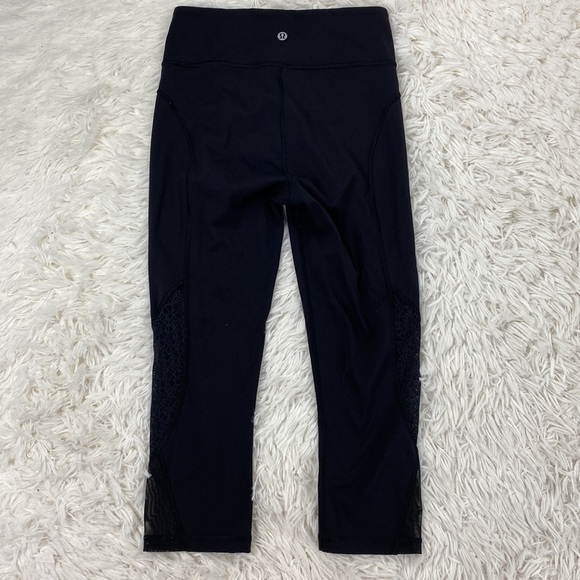 Lululemon Twist & Train Crop (19") Black - Picture 9 of 9